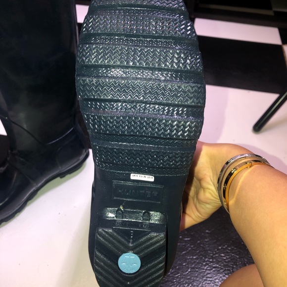 Authentic Navy Blue Hunter boots - Picture 5 of 7